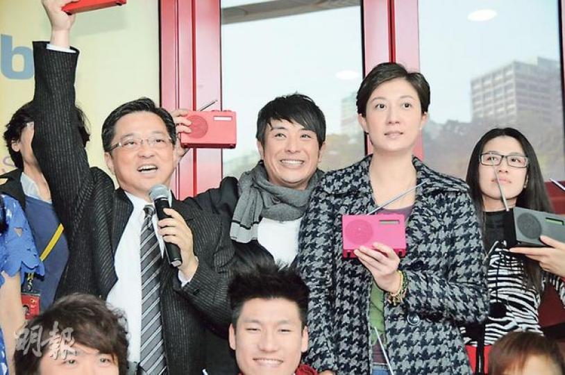 新任台長麥潤壽帶領梁思浩、吳綺莉等節目主持人會傳媒。（攝影/記者﹕梁榮達）戚黛黛做數碼電台又兼職now，離開亞視甚吃香。（攝影/記者﹕梁榮達）