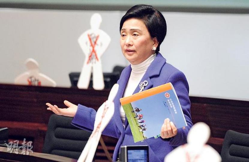 卿姐噚日同梁振英食早餐,晏晝就喺立法會《施政報告》致謝動議辯論時,罵政制部分無料到,民主黨亦對議案投反對票。 (尹錦恩攝) 卿姐噚日同梁振英食早餐,晏晝就喺立法會《施政報告》致謝動議辯論時,罵政制部分無料到,民主黨亦對議案投反對票。 (尹錦恩攝)