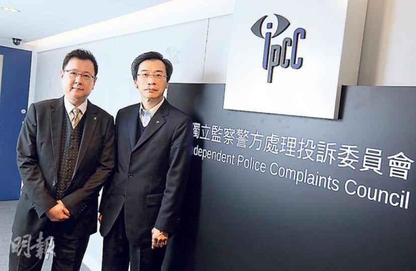 林志傑(左)及李國麟(右)去年分別卸任監警會委員及副主席,二人均認同監警會應加強在遊行示威時實地視察警方管理安排,從而間接監察警方有否濫權。 (李澤彤攝) 林志傑(左)及李國麟(右)去年分別卸任監警會委員及副主席,二人均認同監警會應加強在遊行示威時實地視察警方管理安排,從而間接監察警方有否濫權。 (李澤彤攝)