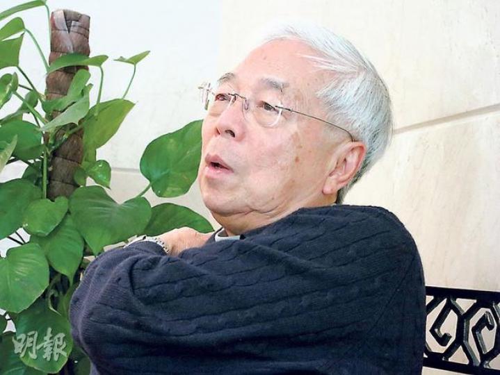 寶城大廈B座業主立案法團成員、香港大學前校長鄭耀宗表示,該廈住戶多年反對干德道兩地盤動工無果,他表示感到無奈及「心淡」。 (周偉強攝) 寶城大廈B座業主立案法團成員、香港大學前校長鄭耀宗表示,該廈住戶多年反對干德道兩地盤動工無果,他表示感到無奈及「心淡」。 (周偉強攝)
