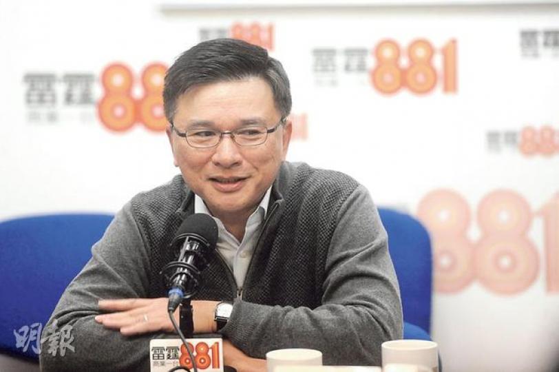 財經事務及庫務局長陳家強昨表示,擔心樓市泡沫危機愈來愈大。這是他首度確認,本港樓市已有泡沫。(葉思雅攝) 財經事務及庫務局長陳家強昨表示,擔心樓市泡沫危機愈來愈大。這是他首度確認,本港樓市已有泡沫。(葉思雅攝)