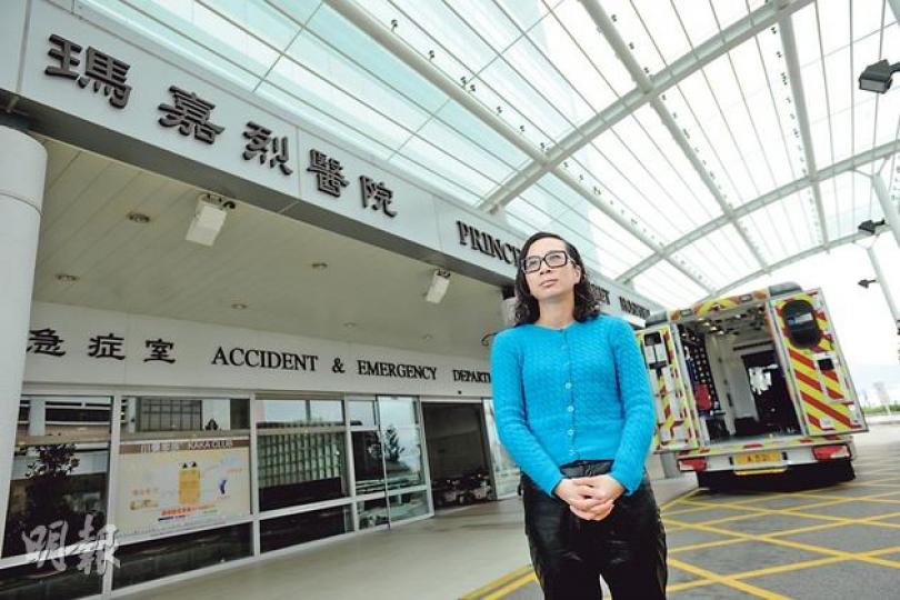 瑪嘉烈醫院護士李慧虹10年前在ICU因照顧SARS患者而染疫,其後又不幸感染豬流感,走過兩段康復之路,她自言始終視急症室為家,渴望終能重返前線工作。(葉思雅攝) 瑪嘉烈醫院護士李慧虹10年前在ICU因照顧SARS患者而染疫,其後又不幸感染豬流感,走過兩段康復之路,她自言始終視急症室為家,渴望終能重返前線工作。(葉思雅攝)