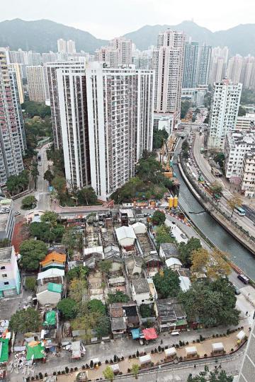 (李澤彤攝)村口門樓(李澤彤攝)(李澤彤攝)(李澤彤攝)郭兄(左)(李澤彤攝)(李澤彤攝)范先生(李澤彤攝)80歲的紅姑(李澤彤攝) (李澤彤攝)村口門樓(李澤彤攝)(李澤彤攝)(李澤彤攝)郭兄(左)(李澤彤攝)(李澤彤攝)范先生(李澤彤攝)80歲的紅姑(李澤彤攝)