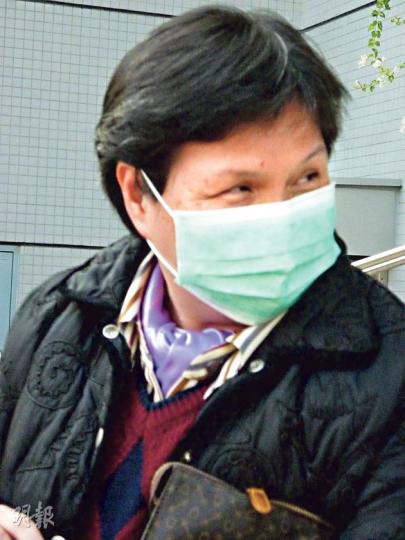 被告歐陽鳳珍(圖)在庭外表示被人冤枉,着記者今日再到庭旁聽。(何海棠攝) 福和集團控股有限公司行政總裁孫榮業(圖)稱,因廠房在新界,所以很擔心員工的安全。(何海棠攝) 被告歐陽鳳珍(圖)在庭外表示被人冤枉,着記者今日再到庭旁聽。(何海棠攝) 福和集團控股有限公司行政總裁孫榮業(圖)稱,因廠房在新界,所以很擔心員工的安全。(何海棠攝)