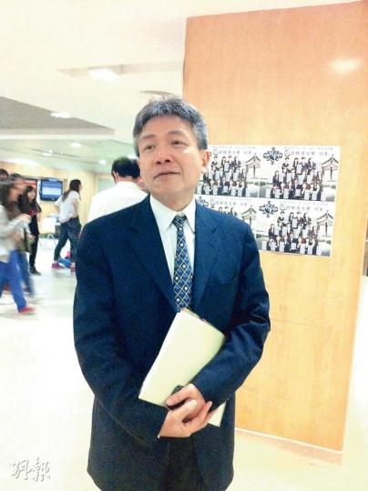 教院校長候選人張仁良昨與師生會面近3小時後見記者,對教院正名一事多次強調「謀事在人,成事在天」。(勞雅文攝) 教院校長候選人張仁良昨與師生會面近3小時後見記者,對教院正名一事多次強調「謀事在人,成事在天」。(勞雅文攝)