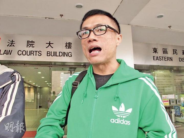 昨日提訊的張錦雄表示,當日只是拿咪帶頭示威,質疑警方是選擇性檢控。(余卓善攝) 昨日提訊的張錦雄表示,當日只是拿咪帶頭示威,質疑警方是選擇性檢控。(余卓善攝)