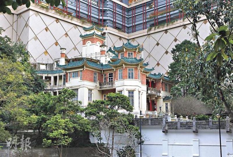 虎豹別墅將轉變成一所音樂訓練學院,名為「虎豹樂圃」,提供中西音樂培訓活動,建築成本約1.3億元。(李澤彤攝)虎豹別墅交胡文虎基金會活化營運,發布會由基金會代表陳悅光(圖)出席,胡仙未有現身。(劉焌陶攝) 虎豹別墅將轉變成一所音樂訓練學院,名為「虎豹樂圃」,提供中西音樂培訓活動,建築成本約1.3億元。(李澤彤攝)虎豹別墅交胡文虎基金會活化營運,發布會由基金會代表陳悅光(圖)出席,胡仙未有現身。(劉焌陶攝)