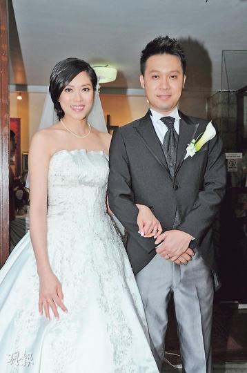 林淑敏望能與夫婿Tommy生小孩子。(攝影﹕鍾偉茵)王祖藍與女友李亞男拖手到場,被一對新人祝福早日開花結果。 (攝影﹕鍾偉茵)陳美詩單拖赴會,未見男友孫耀威。(攝影﹕鍾偉茵)王君馨未有嫁期,暫時只能分享別人的幸福。(攝影﹕鍾偉茵) 林淑敏望能與夫婿Tommy生小孩子。(攝影﹕鍾偉茵)王祖藍與女友李亞男拖手到場,被一對新人祝福早日開花結果。 (攝影﹕鍾偉茵)陳美詩單拖赴會,未見男友孫耀威。(攝影﹕鍾偉茵)王君馨未有嫁期,暫時只能分享別人的幸福。(攝影﹕鍾偉茵)