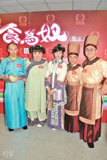 張繼聰(左起)、小寶、萬綺雯、王祖藍及林盛斌這個「老表班底」再合作,肯定默契十足。(攝影/記者:陳釗) 黃智賢一直期望跟王祖藍合作,卻不擔心被搶鏡。(攝影/記者:陳釗) 張繼聰(左起)、小寶、萬綺雯、王祖藍及林盛斌這個「老表班底」再合作,肯定默契十足。(攝影/記者:陳釗) 黃智賢一直期望跟王祖藍合作,卻不擔心被搶鏡。(攝影/記者:陳釗)