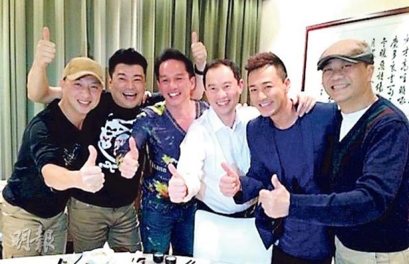 Bobby今日復工,故前晚特別相約林峯及一眾好友晚飯。(微博圖片) Bobby今日復工,故前晚特別相約林峯及一眾好友晚飯。(微博圖片)
