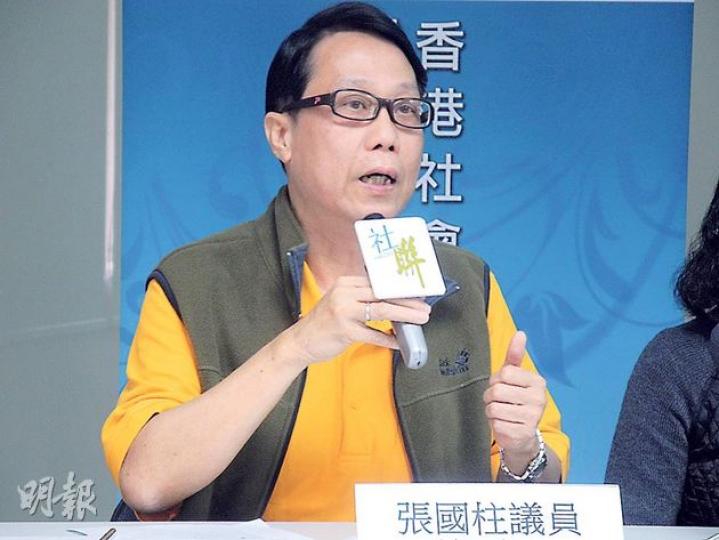 社福界立法會議員張國柱表示,現時護理業缺1000人,一旦政府有新服務措施,人手會更緊張。但他表示本港勞動力仍未飽和,未需要輸入外地勞工。(陳翔翎攝) 社福界立法會議員張國柱表示,現時護理業缺1000人,一旦政府有新服務措施,人手會更緊張。但他表示本港勞動力仍未飽和,未需要輸入外地勞工。(陳翔翎攝)