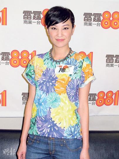 鄭希怡為籌備婚禮事宜忙個不停。(攝影/記者:楊安莉) 鄭希怡為籌備婚禮事宜忙個不停。(攝影/記者:楊安莉)