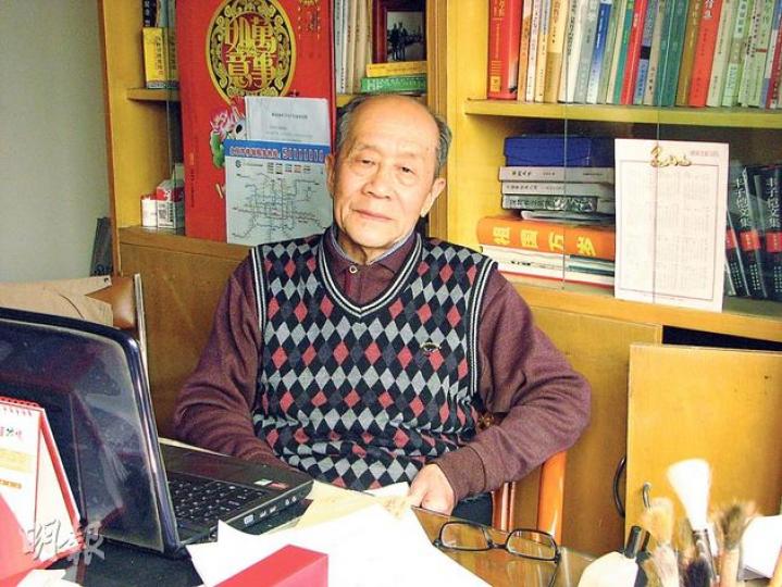 中國社科院的何祚榕說，改革「中步前進」恐怕都來不及了。（明報記者攝）