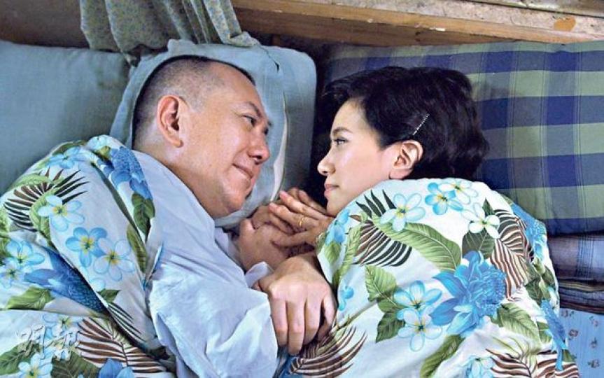 黃秋生與袁詠儀的「牀戲」毫無睇頭。(攝影/記者:葉靜文) 黃秋生與袁詠儀的「牀戲」毫無睇頭。(攝影/記者:葉靜文)