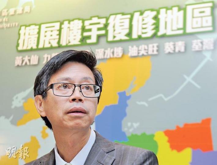 巿建局執行董事林志良昨表示,市建局4月1日起逐步接手「樓宇維修綜合支援計劃」,服務範圍擴至整個九龍、葵青及荃灣區,長遠會全面接手計劃,房協會逐漸淡出。(劉焌陶攝) 巿建局執行董事林志良昨表示,市建局4月1日起逐步接手「樓宇維修綜合支援計劃」,服務範圍擴至整個九龍、葵青及荃灣區,長遠會全面接手計劃,房協會逐漸淡出。(劉焌陶攝)
