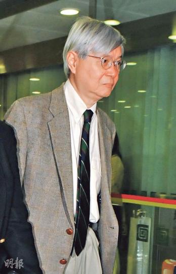 Dachling Pang現為美國加州大學戴維斯分校兒童神經外科部主管,每年都會來港教學及做手術。(劉焌陶攝)屯門醫院神經外科醫生黃瑞濤(圖)稱,Dachling Pang是兒科脊椎骨及人體胚胎研究的世界級權威專家。(李紹昌攝) Dachling Pang現為美國加州大學戴維斯分校兒童神經外科部主管,每年都會來港教學及做手術。(劉焌陶攝)屯門醫院神經外科醫生黃瑞濤(圖)稱,Dachling Pang是兒科脊椎骨及人體胚胎研究的世界級權威專家。(李紹昌攝)