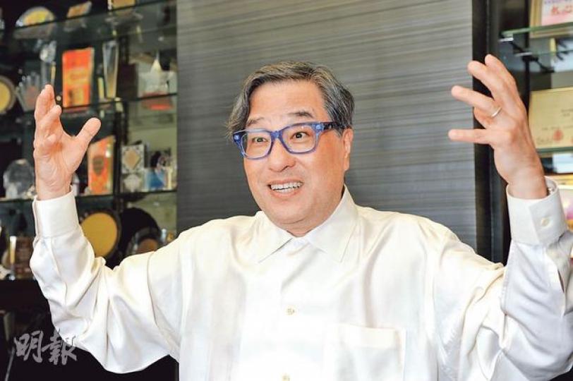 導演于仁泰表示千軍萬馬場面不難拍,要拍到一眾演員騎馬有型才是最難。(明報記者攝) 導演于仁泰表示千軍萬馬場面不難拍,要拍到一眾演員騎馬有型才是最難。(明報記者攝)