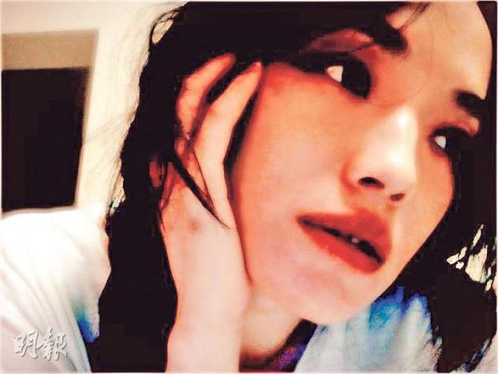 舒淇悶悶不樂的樣子令分手傳聞添更多揣測。(微博圖片) 舒淇悶悶不樂的樣子令分手傳聞添更多揣測。(微博圖片)