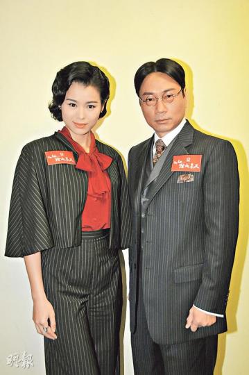 黎耀祥在《巾幗梟雄之諜血長天》的造型比胡杏兒突出,加上他的眼神,令人印象難忘。(攝影/記者:梁榮達) 黎耀祥在《巾幗梟雄之諜血長天》的造型比胡杏兒突出,加上他的眼神,令人印象難忘。(攝影/記者:梁榮達)