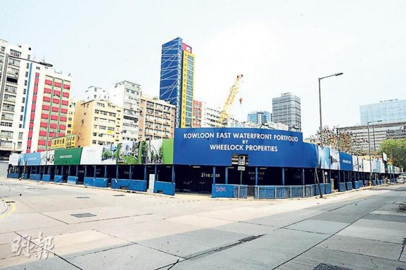 宏利人壽於本月初斥資45億元,向會德豐購入觀塘海濱道83號One Bay East西座全幢,樓面達51.2萬方呎,可謂近年最積極在九龍東插旗的保險公司。(尹錦恩攝) 宏利人壽於本月初斥資45億元,向會德豐購入觀塘海濱道83號One Bay East西座全幢,樓面達51.2萬方呎,可謂近年最積極在九龍東插旗的保險公司。(尹錦恩攝)