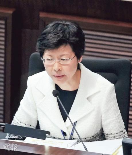 立法會財委會昨商討1億元緊急救災撥款予四川政府,但兩小時會議後,仍有議員未能提問,結果未及表決,需另行開會處理,政務司長林鄭月娥(圖)表示失望。(郭慶輝攝)民建聯昨日在灣仔發起賑災籌款活動,呼籲市民發揚關愛精神,幫助災民渡過難關。(劉焌陶攝)(明報製圖) 立法會財委會昨商討1億元緊急救災撥款予四川政府,但兩小時會議後,仍有議員未能提問,結果未及表決,需另行開會處理,政務司長林鄭月娥(圖)表示失望。(郭慶輝攝)民建聯昨日在灣仔發起賑災籌款活動,呼籲市民發揚關愛精神,幫助災民渡過難關。(劉焌陶攝)(明報製圖)