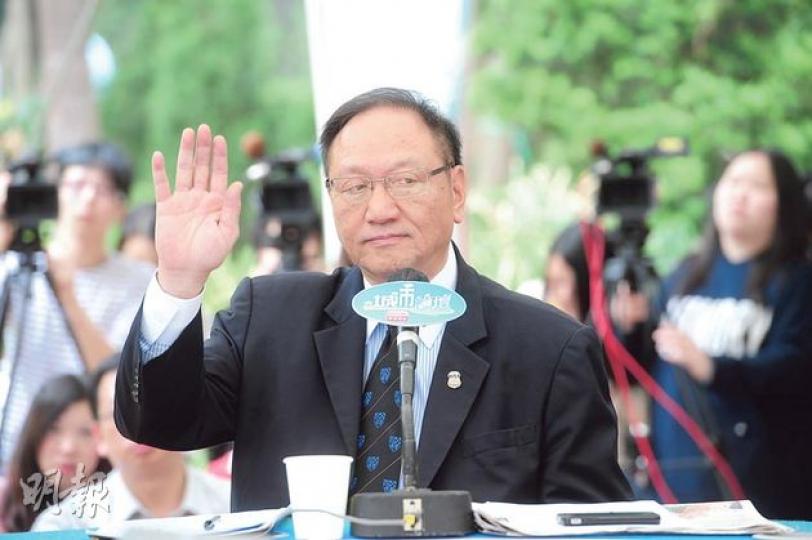 廉署前總調查主任查錫我昨日在《城市論壇》上強調,湯顯明的行為只是個人所為,絕不代表廉署,促請湯顯明向公眾及廉署職員道歉。(尹錦恩攝) 廉署前總調查主任查錫我昨日在《城市論壇》上強調,湯顯明的行為只是個人所為,絕不代表廉署,促請湯顯明向公眾及廉署職員道歉。(尹錦恩攝)