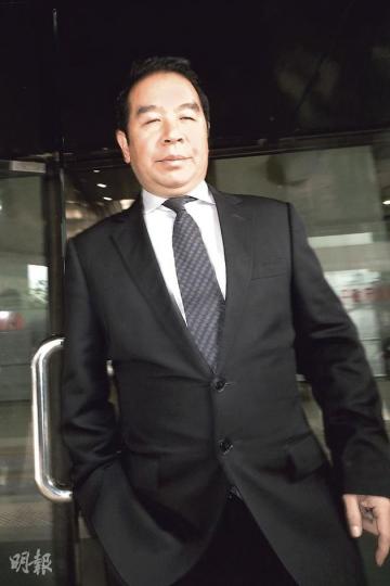 涉洗黑錢7.2億元的英冠球會伯明翰班主楊家誠，昨再度出庭受審。（陳倢朗攝）