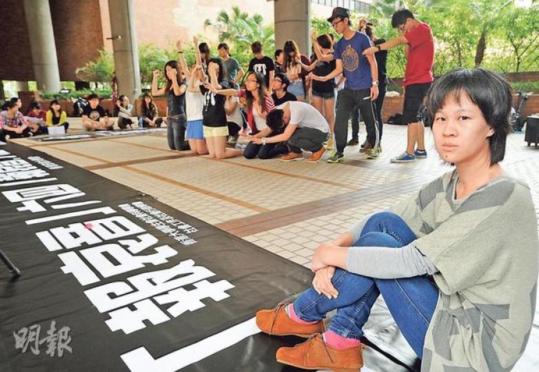 來港後才認識六四事件的社工吳惠娥今年再參與「報哀音」活動，她說港人要趁香港仍有自由的一天，傳承六四真相。（尹錦恩攝）