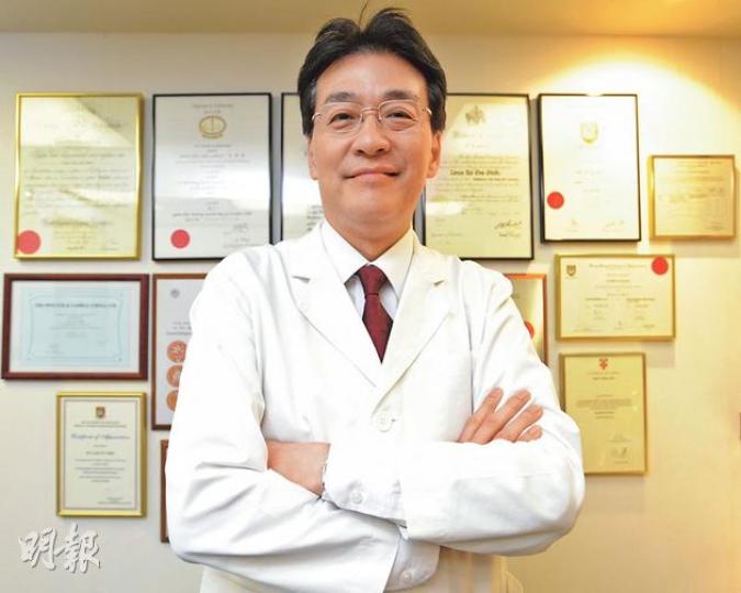 新民黨前副主席史泰祖醫生在2008年立法會選舉落敗後,有意淡化其政黨背景,並為明年可能出選醫學會會長做準備。(葉家豪攝) 新民黨前副主席史泰祖醫生在2008年立法會選舉落敗後,有意淡化其政黨背景,並為明年可能出選醫學會會長做準備。(葉家豪攝)
