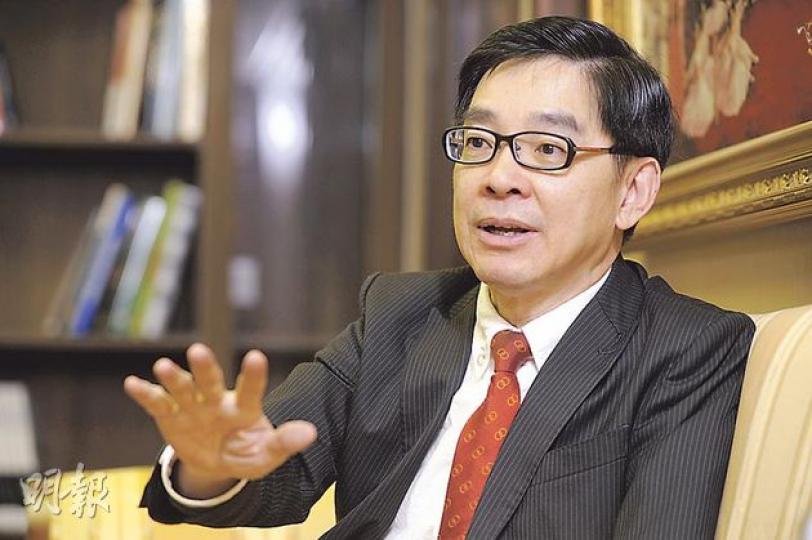 現任金寶國際集團董事長、香港經貿商會會長李秀恒認為,租金過高阻礙經濟發展的說法不公道,他指出,租金高反而代表生意多,「有購買力才能夠支撐到貴租,蝕本生意無人會做」。(葉家豪攝) 現任金寶國際集團董事長、香港經貿商會會長李秀恒認為,租金過高阻礙經濟發展的說法不公道,他指出,租金高反而代表生意多,「有購買力才能夠支撐到貴租,蝕本生意無人會做」。(葉家豪攝)