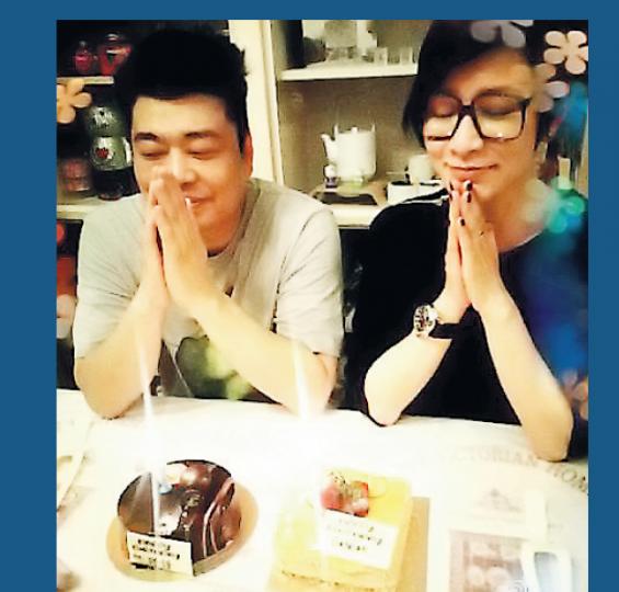 壽星阮兆祥與佘詩曼在蛋糕面前誠心許願。(微博圖片)壽星佘詩曼與一眾好友慶祝玩到癲。(微博圖片) 壽星阮兆祥與佘詩曼在蛋糕面前誠心許願。(微博圖片)壽星佘詩曼與一眾好友慶祝玩到癲。(微博圖片)
