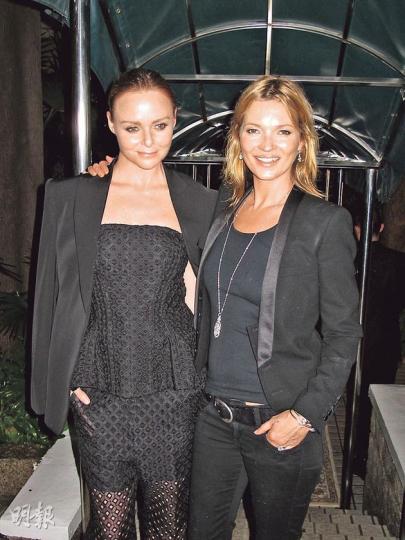 Stella McCartney（左）知道好友姬摩絲（右）在香港，故邀請對方出席派對。（攝影：梁迺楠）
