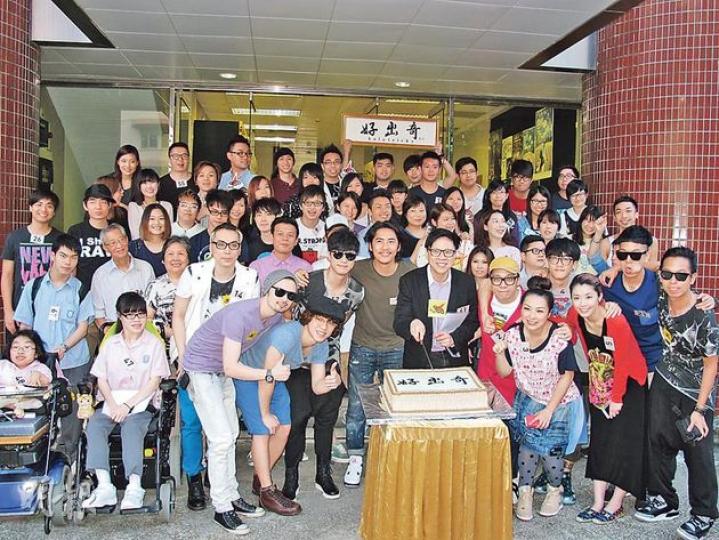 一班歌手及DJ合力破健力士紀錄。(攝影/記者:柯美) 一班歌手及DJ合力破健力士紀錄。(攝影/記者:柯美)