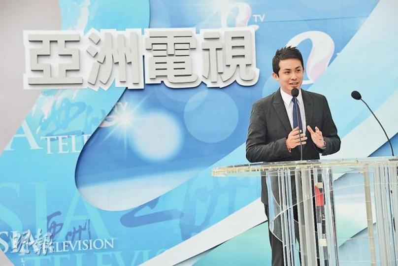 盛品儒為亞視台慶致辭後,台下嘉賓已四散。(攝影/記者﹕鍾一虹)令人唏噓的亞姐陣容,陳綺明(左起)、黎虹讌、陳彥蓉、林紫筠與筱靖,實在人丁單薄。(攝影/記者﹕鍾一虹) 盛品儒為亞視台慶致辭後,台下嘉賓已四散。(攝影/記者﹕鍾一虹)令人唏噓的亞姐陣容,陳綺明(左起)、黎虹讌、陳彥蓉、林紫筠與筱靖,實在人丁單薄。(攝影/記者﹕鍾一虹)