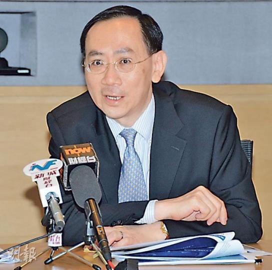 吳惠國表示,近期美國經濟數據表現參差,雖然美國樓市開始平穩,但失業率未達預期,認為息口短期內不會大幅回升。(陳淑安攝) 吳惠國表示,近期美國經濟數據表現參差,雖然美國樓市開始平穩,但失業率未達預期,認為息口短期內不會大幅回升。(陳淑安攝)