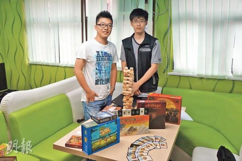「我們是『港漂』，我們年輕，充滿激情，想要開創自己的一片天。」昶華（右）和世亮在漂遊家的官方網站上如此寫道。（杜婧攝）