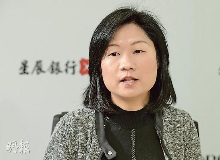 陳偉思表示，香港客戶將資金移至內地銀行而博取高息的情况有減慢迹象，主因是內地利息下調。（陳淑安攝）
