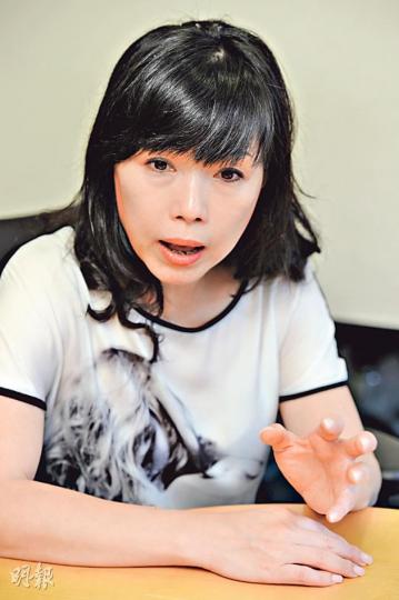 保險業聯會醫療改革專責小組副主席陳秀荷批評政府突然「縮沙」，不用症候族群分類釐定套餐價，為自願醫保計劃增添很多困難。（尹錦恩攝）