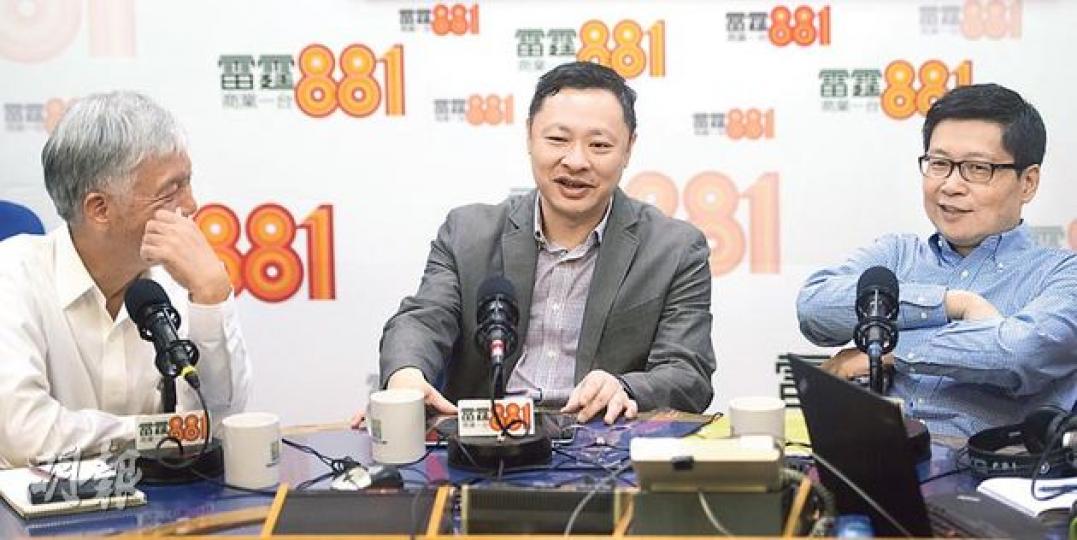 佔中三子陳健民（右起）、戴耀廷及朱耀明昨日接受電台訪問，陳健民稱特首梁振英前日對佔中的批評，或預示政府將會對佔中暴力清場。（黃志東攝）