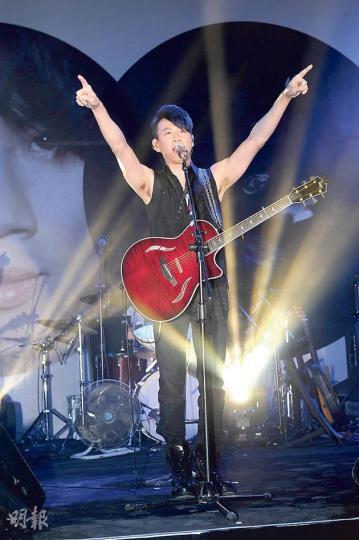 收身成功的陶喆穿背心示人，露出麒麟臂，他自封Music Iron Man。（攝影/記者：魏人）
