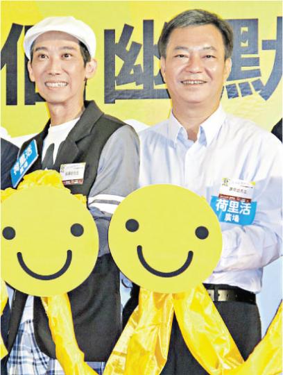 張達明(左)與廖偉雄(右)兩位搞笑能手,以幽默態度為香港人提供正能量。(攝影/記者:林蘊兒) 張達明(左)與廖偉雄(右)兩位搞笑能手,以幽默態度為香港人提供正能量。(攝影/記者:林蘊兒)
