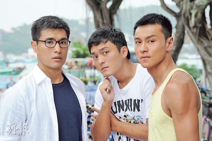 黃浩然與陳展鵬、楊明私交甚篤,在《情越海岸線》飾演好兄弟自然流露。(微博圖片)黃浩然與太太很開心大仔Kayden愛惜弟弟Ransley,一家四口幸福滿瀉。(微博圖片) 黃浩然與陳展鵬、楊明私交甚篤,在《情越海岸線》飾演好兄弟自然流露。(微博圖片)黃浩然與太太很開心大仔Kayden愛惜弟弟Ransley,一家四口幸福滿瀉。(微博圖片)