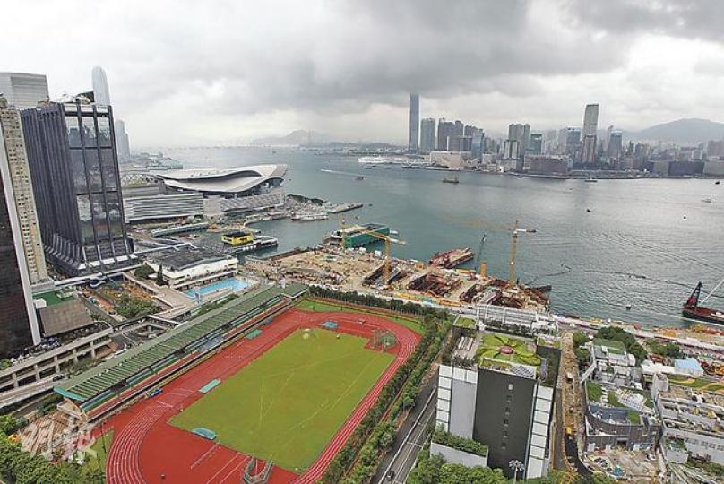 尚匯最大賣點,除了坐落於港島核心地段,就是中高層單位皆擁有開揚的維港和港九市區景致。(李澤彤攝)尚匯平均實用率71%,以這個實用面積339方呎一房戶而言,僅適合單身貴族或小家庭居住,單位月租叫價為3萬元。(李澤彤攝) 尚匯最大賣點,除了坐落於港島核心地段,就是中高層單位皆擁有開揚的維港和港九市區景致。(李澤彤攝)尚匯平均實用率71%,以這個實用面積339方呎一房戶而言,僅適合單身貴族或小家庭居住,單位月租叫價為3萬元。(李澤彤攝)