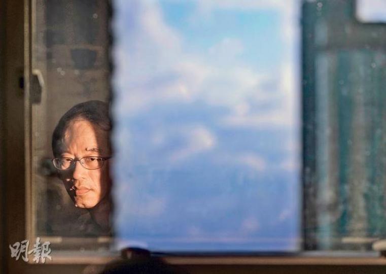 本港的藍天日子愈來愈少,在天文台工作35年的前台長林超英慨嘆,上屆政府對環保不重視,是環境變差的其中一個重要原因。他期望現政府會有膽識推行改革,改善空氣污染和廢物處理等問題。(余俊亮攝) 本港的藍天日子愈來愈少,在天文台工作35年的前台長林超英慨嘆,上屆政府對環保不重視,是環境變差的其中一個重要原因。他期望現政府會有膽識推行改革,改善空氣污染和廢物處理等問題。(余俊亮攝)
