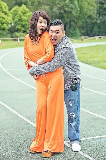 杜汶澤與杜如風攬頭攬頸唔驚老婆呷醋。(微博圖片) 杜汶澤與杜如風攬頭攬頸唔驚老婆呷醋。(微博圖片)