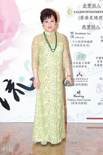 三太陳婉珍自言女兒沒跟她傾感情事。(攝影/記者:林蘊兒)何猷啟支持家姐做任何事。(攝影/記者:林蘊兒)何超蓮(左)與友人暢遊巴黎,似乎未受與吳克羣(圓圖)情變的傳聞所影響。(微博圖片) 三太陳婉珍自言女兒沒跟她傾感情事。(攝影/記者:林蘊兒)何猷啟支持家姐做任何事。(攝影/記者:林蘊兒)何超蓮(左)與友人暢遊巴黎,似乎未受與吳克羣(圓圖)情變的傳聞所影響。(微博圖片)