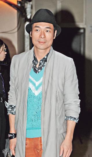 許志安如果遇到蟑螂,女友鄭秀文要出手保護他了。(攝影﹕娛樂組)不要看梁家輝平日的大男人形象,原來他的天敵竟然是小強。(攝影﹕娛樂組)袁詠儀平日吱吱喳喳最愛與朋友傾偈雞啄唔斷,原來她「聞雞色變」。(攝影﹕娛樂組)成龍在電影中打到識飛,但原來他最怕打針,真係估佢唔到。(攝影﹕娛樂組) 許志安如果遇到蟑螂,女友鄭秀文要出手保護他了。(攝影﹕娛樂組)不要看梁家輝平日的大男人形象,原來他的天敵竟然是小強。(攝影﹕娛樂組)袁詠儀平日吱吱喳喳最愛與朋友傾偈雞啄唔斷,原來她「聞雞色變」。(攝影﹕娛樂組)成龍在電影中打到識飛,但原來他最怕打針,真係估佢唔到。(攝影﹕娛樂組)