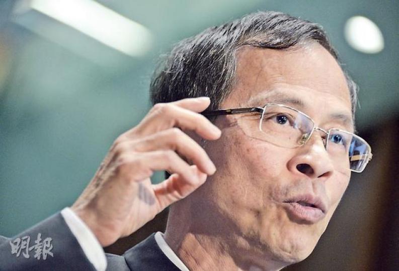 一向鼓吹「大和解」的立法會主席曾鈺成(圖)首度宴請中聯辦主任張曉明等官員赴立法會午宴。他說,張曾因為說想廣交朋友,因此他提出邀請。(余俊亮攝) 一向鼓吹「大和解」的立法會主席曾鈺成(圖)首度宴請中聯辦主任張曉明等官員赴立法會午宴。他說,張曾因為說想廣交朋友,因此他提出邀請。(余俊亮攝)