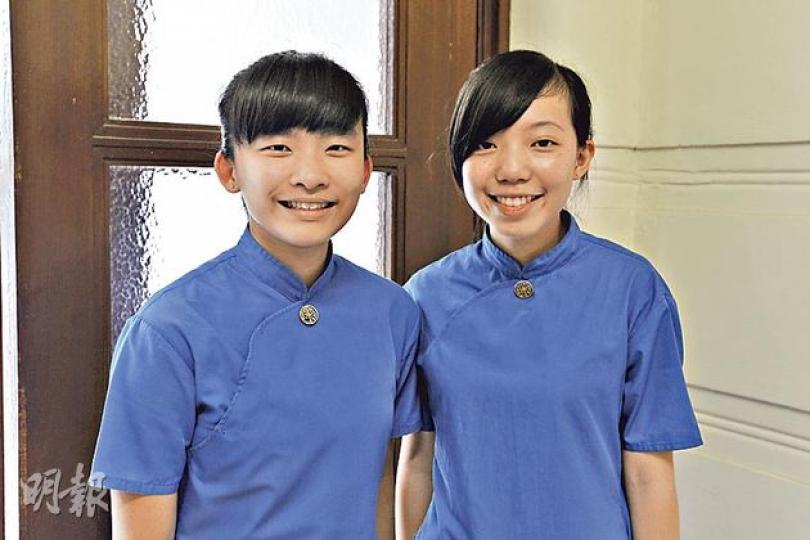 協恩兩名中五生兼校內辯論隊隊長黃婉婷(左)及鍾曉欣(右)都有在兩場講座發問,她們均指其支持佔中立場無改,但認為亦需考慮范太的「反方」聲音。(李澤彤攝) 協恩兩名中五生兼校內辯論隊隊長黃婉婷(左)及鍾曉欣(右)都有在兩場講座發問,她們均指其支持佔中立場無改,但認為亦需考慮范太的「反方」聲音。(李澤彤攝)