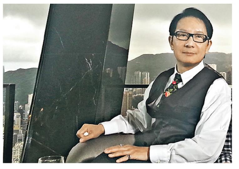 劉培基與兩位故友羅文及梅艷芳有深厚情誼。(微博圖片) 劉培基與兩位故友羅文及梅艷芳有深厚情誼。(微博圖片)